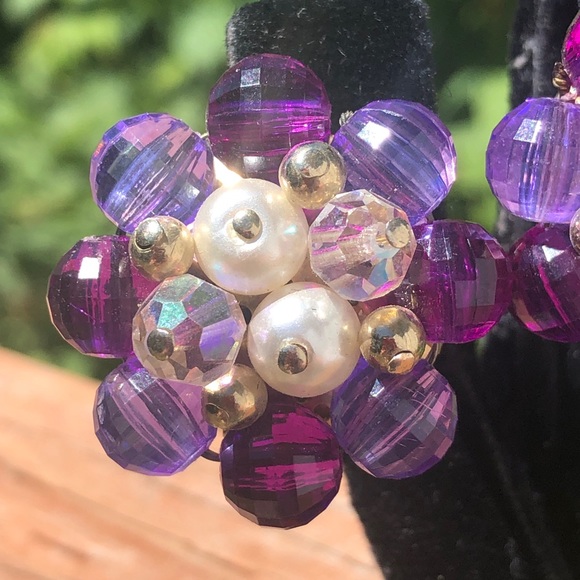 Amazing vintage purple cluster clip on earrings - Picture 5 of 8
